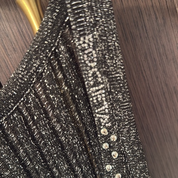 ✨💎Societa Metallic Silver/Black Top💎✨ - Picture 4 of 11